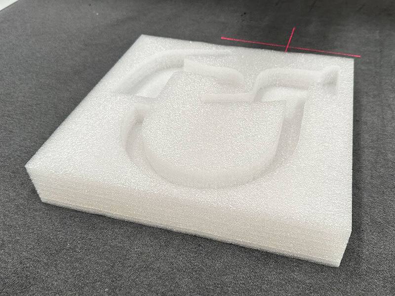 EPE فوم شیٹ CNC کاٹنے والی مشین