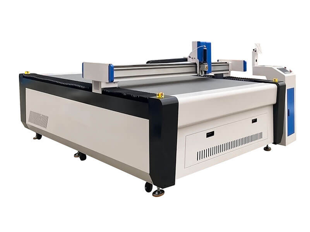 CNC-Schneidemaschine f&uuml;r Schaumstoffplatten