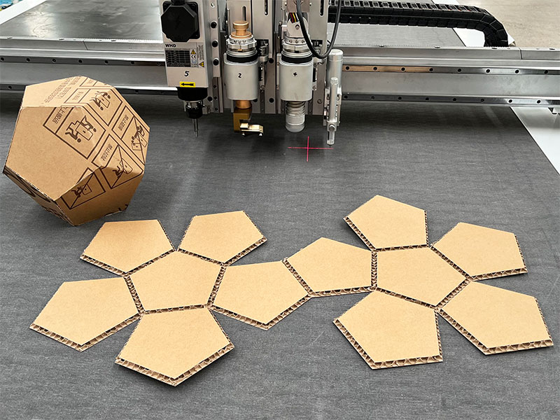 அட்டை அட்டைப்பெட்டி CNC கட்டர் இயந்திரம்