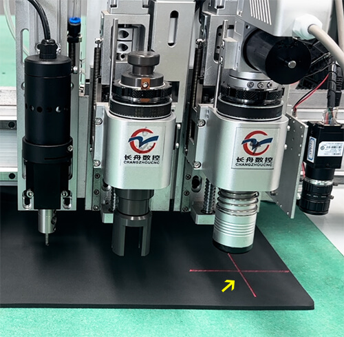 Comparație tehnologică a mașinii de tăiat spuma: Cum să alegeți cel mai bun echipament