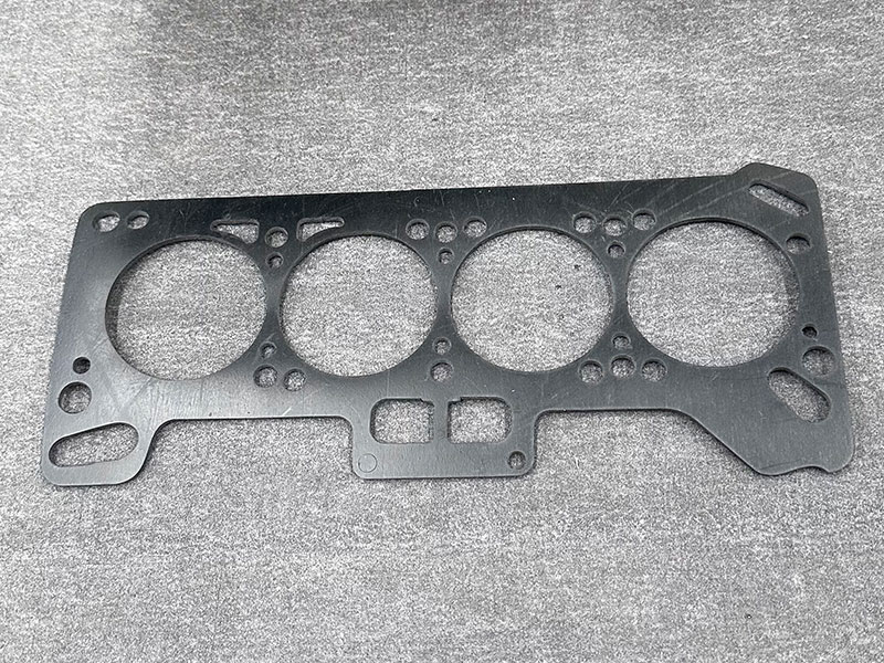 M&aacute;quina de corte CNC para juntas de borracha industrial